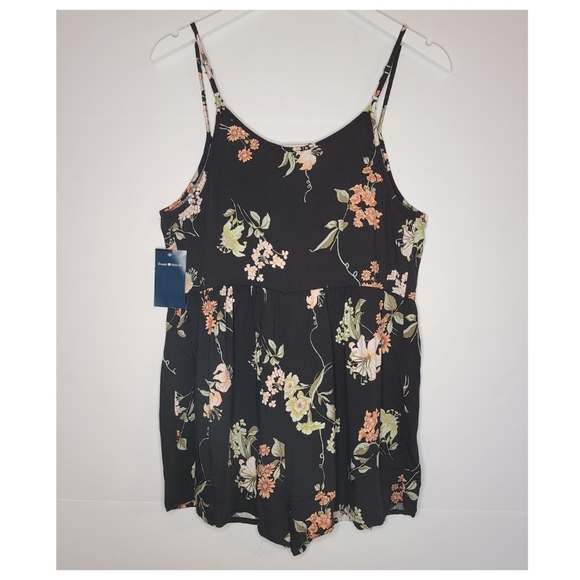 Brandy Melville Floral Romper - Picture 5 of 8